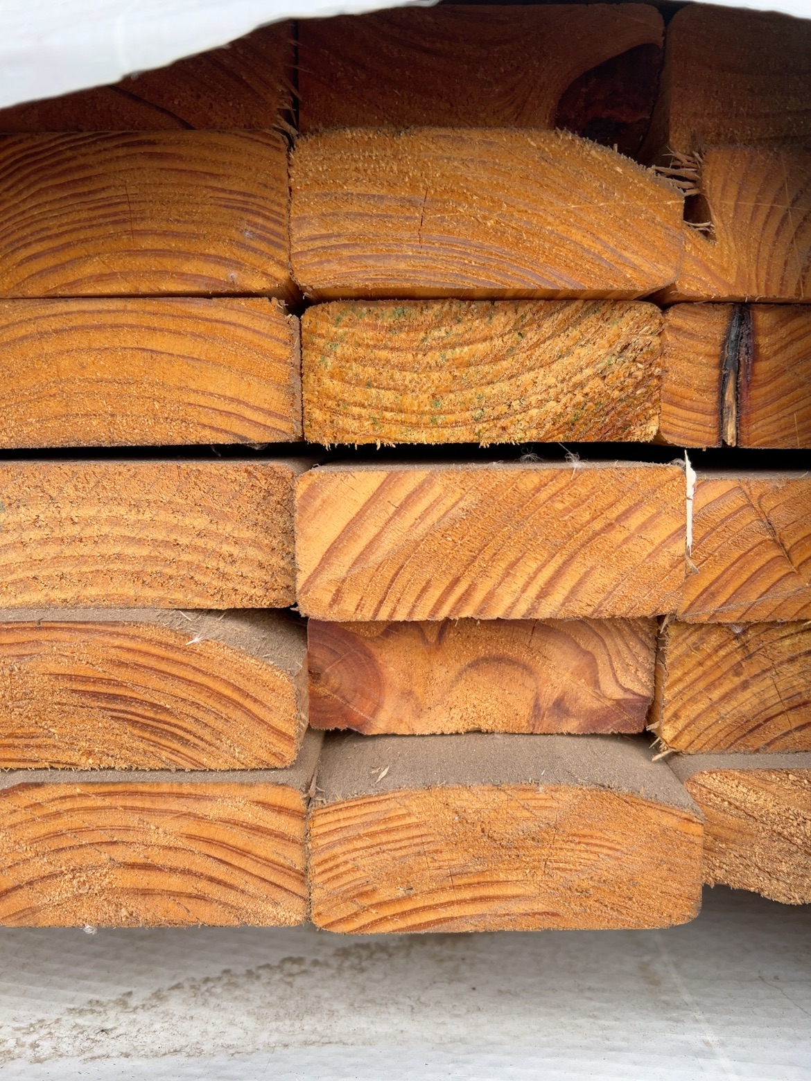 90X35 L3 MGP10 TREATED PINE-72/4.2 (THIS PACK IS AGED STOCK AND SOLD AS IS) 90X35 L3 MGP10 TREATED PINE-72/4.2 (THIS PACK IS AGED STOCK AND SOLD AS IS)