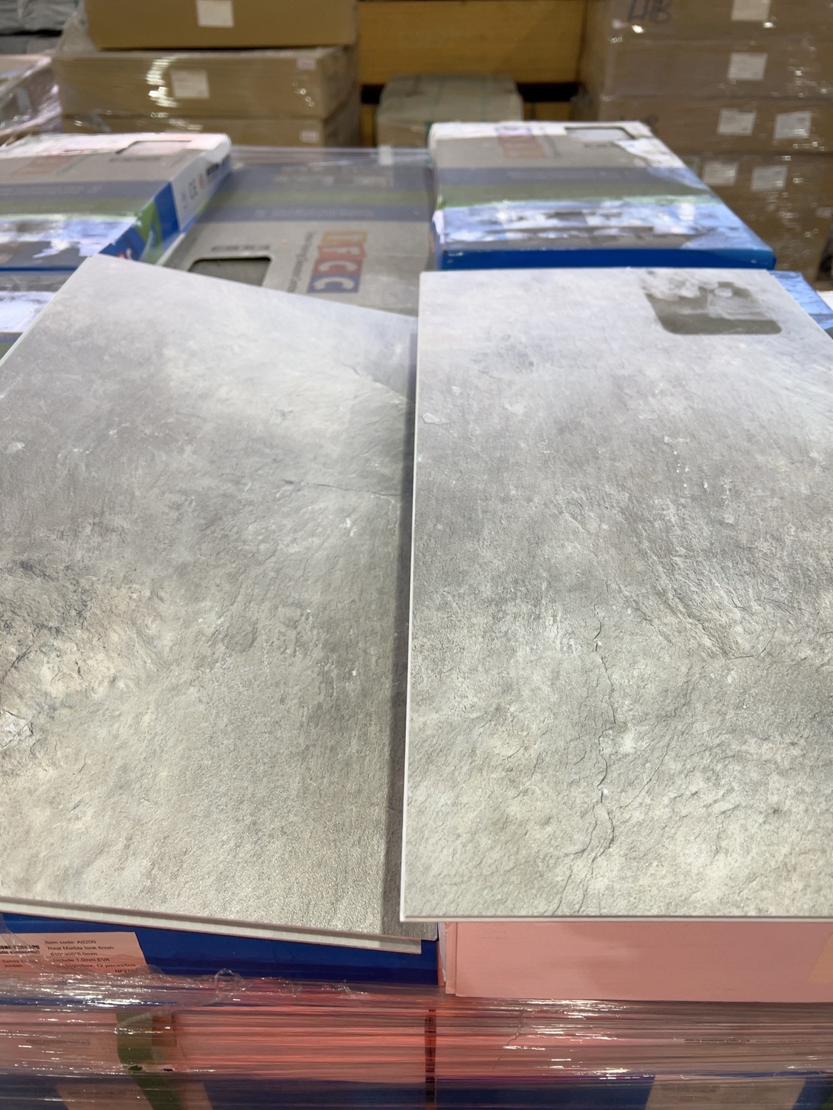 610X305X5MM JORDAN (A0200) HYBRID FLOORING-(76 BOXES X 2.23 M2) 610X305X5MM JORDAN (A0200) HYBRID FLOORING-(76 BOXES X 2.23 M2)
