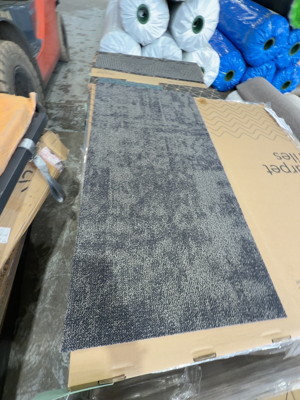 Softstep Carpet Tile Interstellar Jupiter - Size 1000x500 (7.5m2) Softstep Carpet Tile Interstellar Jupiter - Size 1000x500 (7.5m2)