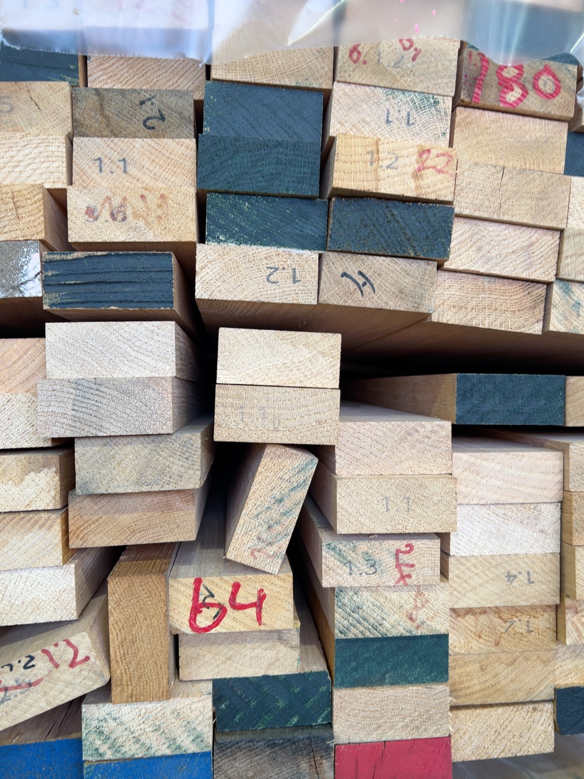 72X32.25 GLACIAL OAK DAR STANDARD GRADE KD HARDWOOD 72X32.25 GLACIAL OAK DAR STANDARD GRADE KD HARDWOOD