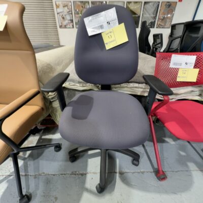 SAMPLE - DARK GREY ERGONOMIC HIGH BACK OFFICE CHAIR,  ADJUSTALBE TILT & ADJUSTABLE ARMS, WEIGHT 120KG RRP$169, SOLD AS IS