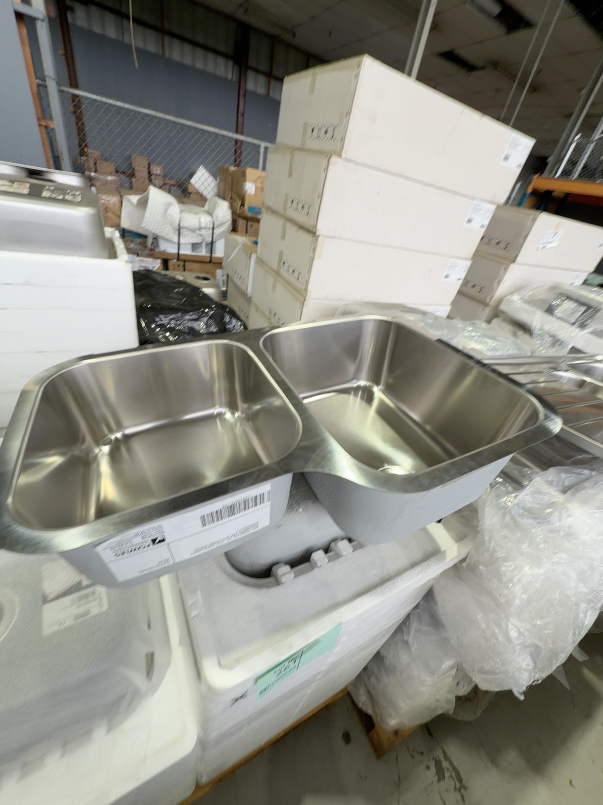NEW FRANKE ARX 120-35/33 ARIANE DOUBLE UNDERMOUNT SINK WITH FRANKE WASTES 655/662/094 X 1 NEW FRANKE ARX 120-35/33 ARIANE DOUBLE UNDERMOUNT SINK WITH FRANKE WASTES 655/662/094 X 1