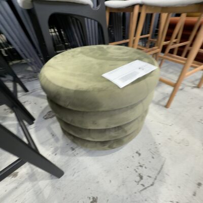 EX HIRE ROUND DARK GREEN MEDIUM OTTOMAN, SOLD AS IS EX HIRE ROUND DARK GREEN MEDIUM OTTOMAN, SOLD AS IS