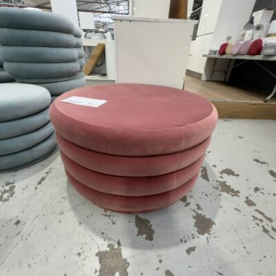 EX HIRE ROUND ROSE PINK LARGE OTTOMAN, SOLD AS IS EX HIRE ROUND ROSE PINK LARGE OTTOMAN, SOLD AS IS