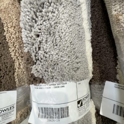 EX DISPLAY RUG - APPROX SIZE 150CM - 160CM WIDE X 210CM - 230CM LONG