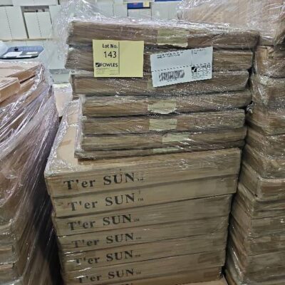 PALLET OF 900MM FLAT PACKED BLIND CNR WALL CABINETS AND DOORS, WHITE GLOSS 2 PAC FINISH PALLET OF 900MM FLAT PACKED BLIND CNR WALL CABINETS AND DOORS, WHITE GLOSS 2 PAC FINISH