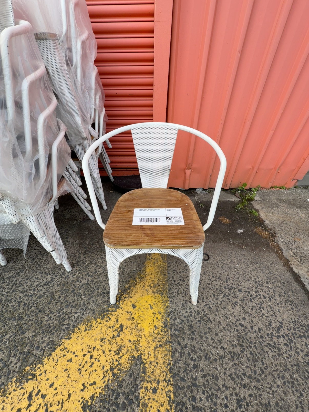 EX HIRE, WHITE METAL STACKABLE CHAIR WITH TIMBER SEAT, SOLD AS IS EX HIRE, WHITE METAL STACKABLE CHAIR WITH TIMBER SEAT, SOLD AS IS