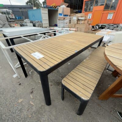 EX STAGING - OUTDOOR TABLE AND ONE BECH SEAT, SOLD AS IS EX STAGING - OUTDOOR TABLE AND ONE BECH SEAT, SOLD AS IS