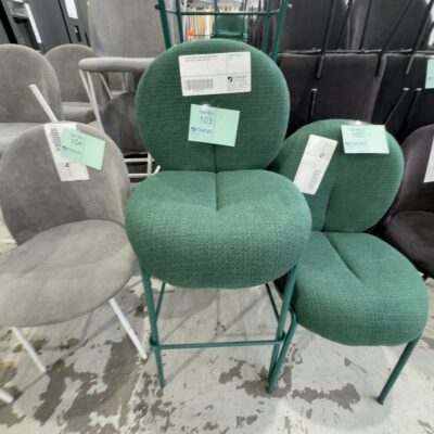 EX HIRE EMERALD GREEN BAR CHAIR WITH GREEN METAL FRAME, SOLD AS IS EX HIRE EMERALD GREEN BAR CHAIR WITH GREEN METAL FRAME, SOLD AS IS