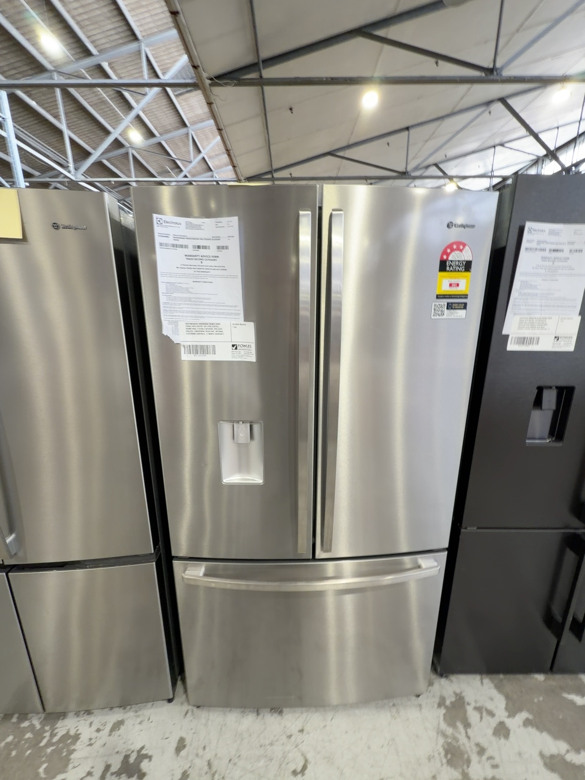WESTINGHOUSE WHE6060SB FRENCH DOOR FRIDGE WITH WATER, 565 LITRE S/STEEL, 896MM WIDE, FLEXIBLE INTERIOR, SPILLSAFE SHELVES, FINGERPRINT RESISTANT, INTERNAL ELECTRONIC CONTROLS, 12 MONTH WARRANTY WESTINGHOUSE WHE6060SB FRENCH DOOR FRIDGE WITH WATER, 565 LITRE S/STEEL, 896MM WIDE, FLEXIBLE INTERIOR, SPILLSAFE SHELVES, FINGERPRINT RESISTANT, INTERNAL ELECTRONIC CONTROLS, 12 MONTH WARRANTY