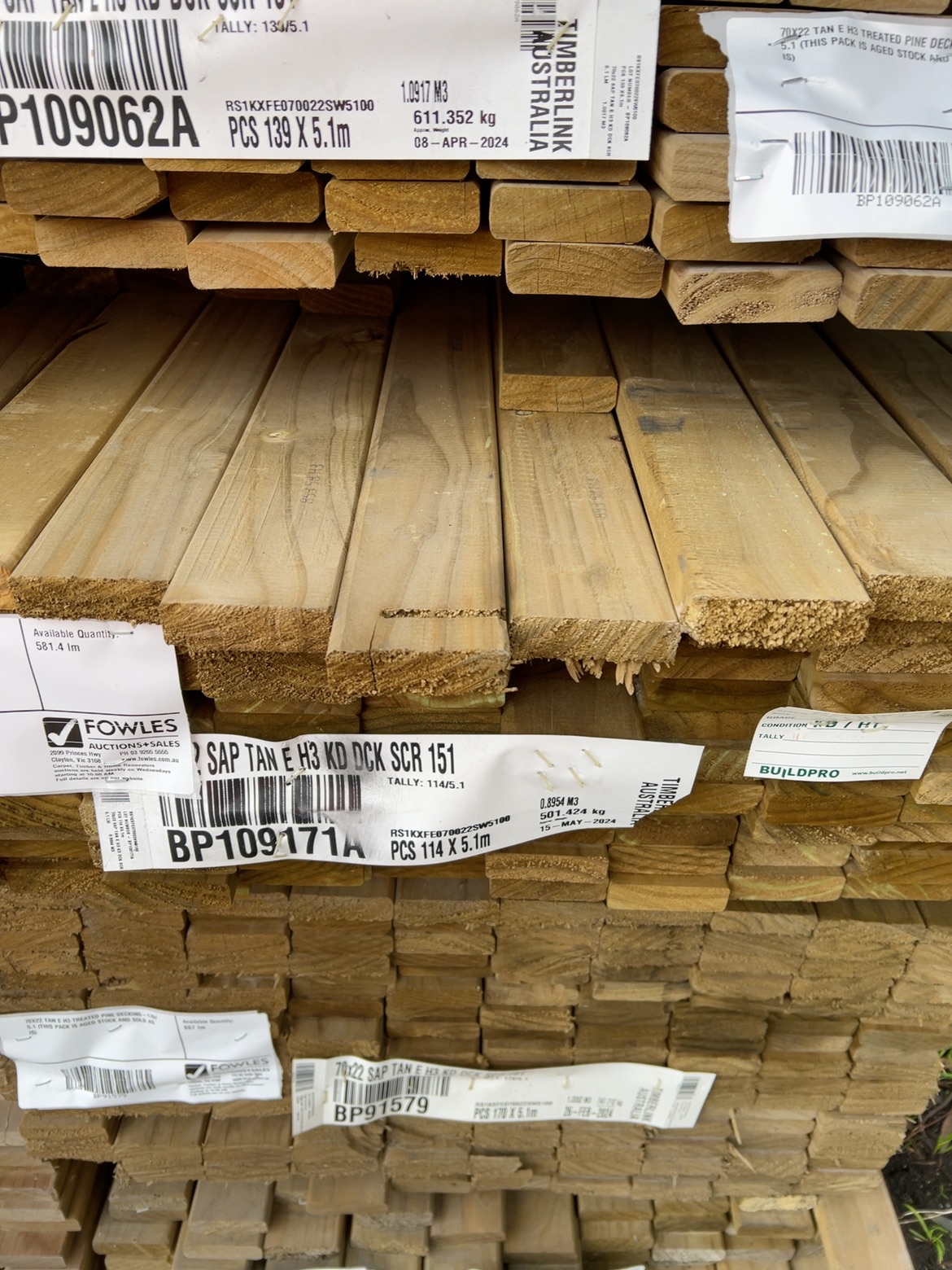 70X22 TAN E H3 TREATED PINE DECKING-114/5.1 (THIS PACK IS AGED STOCK AND SOLD AS IS) 70X22 TAN E H3 TREATED PINE DECKING-114/5.1 (THIS PACK IS AGED STOCK AND SOLD AS IS)