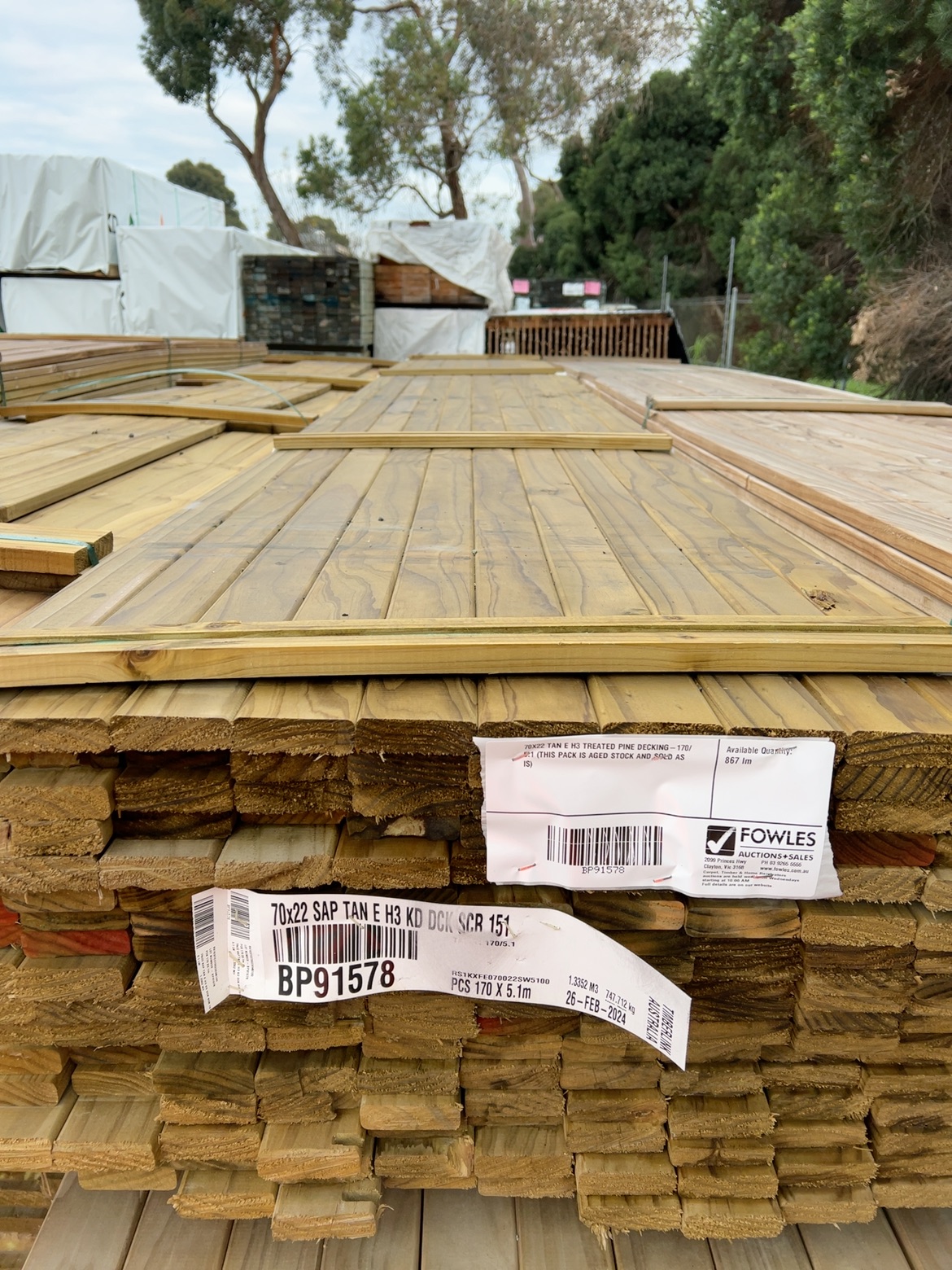 70X22 TAN E H3 TREATED PINE DECKING-170/5.1 (THIS PACK IS AGED STOCK AND SOLD AS IS) 70X22 TAN E H3 TREATED PINE DECKING-170/5.1 (THIS PACK IS AGED STOCK AND SOLD AS IS)