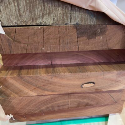 290X45 FEATURE GRADE SPOTTED GUM 290X45 FEATURE GRADE SPOTTED GUM