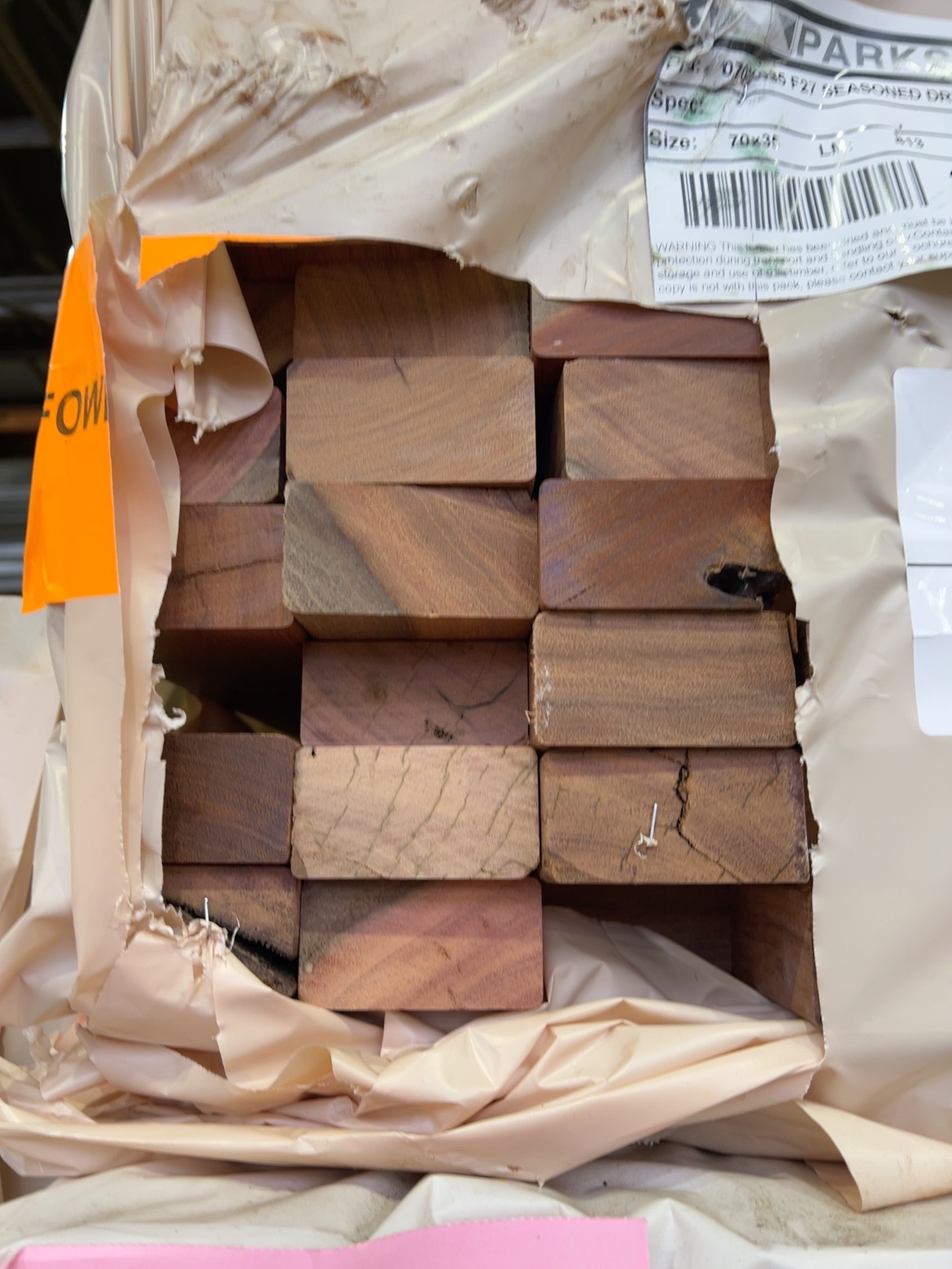 70X35 FEATURE GRADE SPOTTED GUM 70X35 FEATURE GRADE SPOTTED GUM