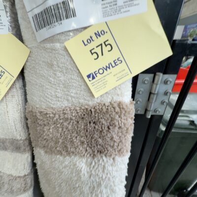 EX DISPLAY RUG - SOLD AS IS, APPROXIMATE SIZE 150 - 160CM WIDE X 210 - 230CM LONG EX DISPLAY RUG - SOLD AS IS, APPROXIMATE SIZE 150 - 160CM WIDE X 210 - 230CM LONG