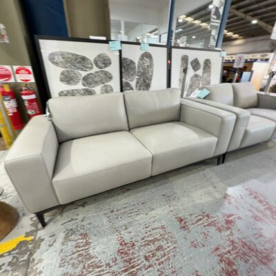 NEW CAPRI GREY LEATHER 2.5 SEATER LOUNGE