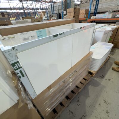NEW 1200MM GLOSS WHITE WALL HUNG VANITY, 4 DRAWERS, METAL SURROUND, FINGERPULL, OJS025-1200, NO TOPS NEW 1200MM GLOSS WHITE WALL HUNG VANITY, 4 DRAWERS, METAL SURROUND, FINGERPULL, OJS025-1200, NO TOPS