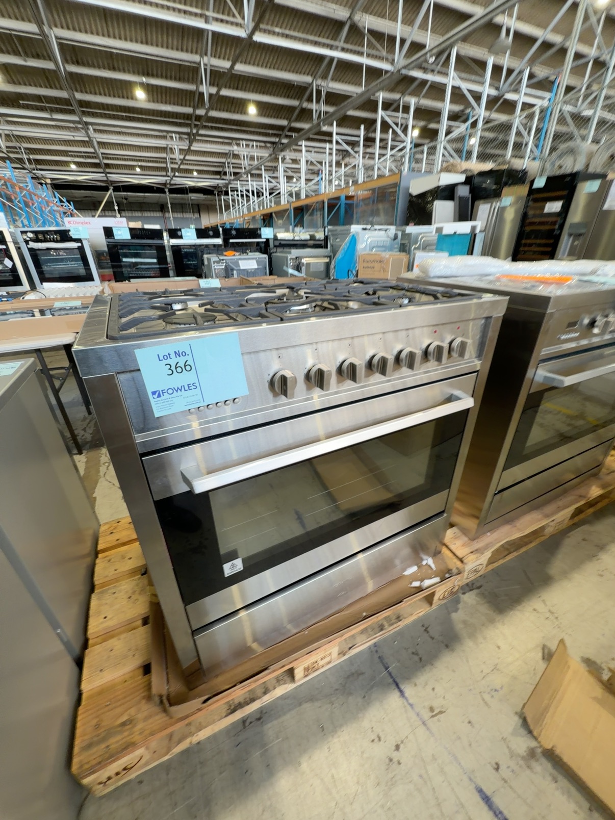 EX DISPLAY TECHNIKA TU950TME8 900MM DUAL FUEL FREESTANDING OVEN 5 FUNCTIONS, 3 MONTH WARRANTY EX DISPLAY TECHNIKA TU950TME8 900MM DUAL FUEL FREESTANDING OVEN 5 FUNCTIONS, 3 MONTH WARRANTY