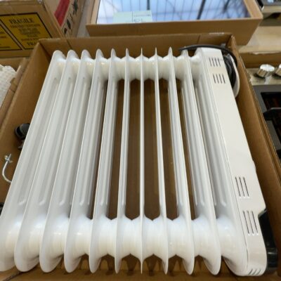 EX DISPLAY EWT24C OIL COLUMN HEATER 2.4KW, 3 MONTH WARRANTY EX DISPLAY EWT24C OIL COLUMN HEATER 2.4KW, 3 MONTH WARRANTY