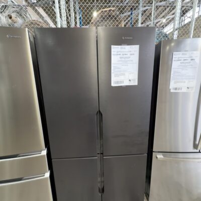 WESTINGHOUSE BLACK WQE5600BB QUAD DOOR FRIDGE, 564 LITRE, 4 STAR ENERGY, FRESHSEAL CRISPER, 896MM WIDE WITH 12 MONTH WARRANTY WESTINGHOUSE BLACK WQE5600BB QUAD DOOR FRIDGE, 564 LITRE, 4 STAR ENERGY, FRESHSEAL CRISPER, 896MM WIDE WITH 12 MONTH WARRANTY
