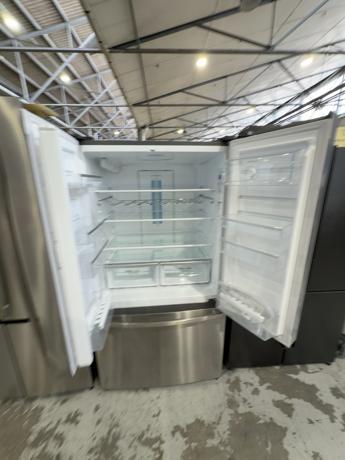 WESTINGHOUSE WHE6060SB FRENCH DOOR FRIDGE WITH WATER, 565 LITRE S/STEEL, 896MM WIDE, FLEXIBLE INTERIOR, SPILLSAFE SHELVES, FINGERPRINT RESISTANT, INTERNAL ELECTRONIC CONTROLS, 12 MONTH WARRANTY WESTINGHOUSE WHE6060SB FRENCH DOOR FRIDGE WITH WATER, 565 LITRE S/STEEL, 896MM WIDE, FLEXIBLE INTERIOR, SPILLSAFE SHELVES, FINGERPRINT RESISTANT, INTERNAL ELECTRONIC CONTROLS, 12 MONTH WARRANTY