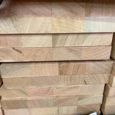 285X33 AUS OAK LAM KD HARDWOOD STAIR TREADS-17/1.2 12/1.1 11/1.0