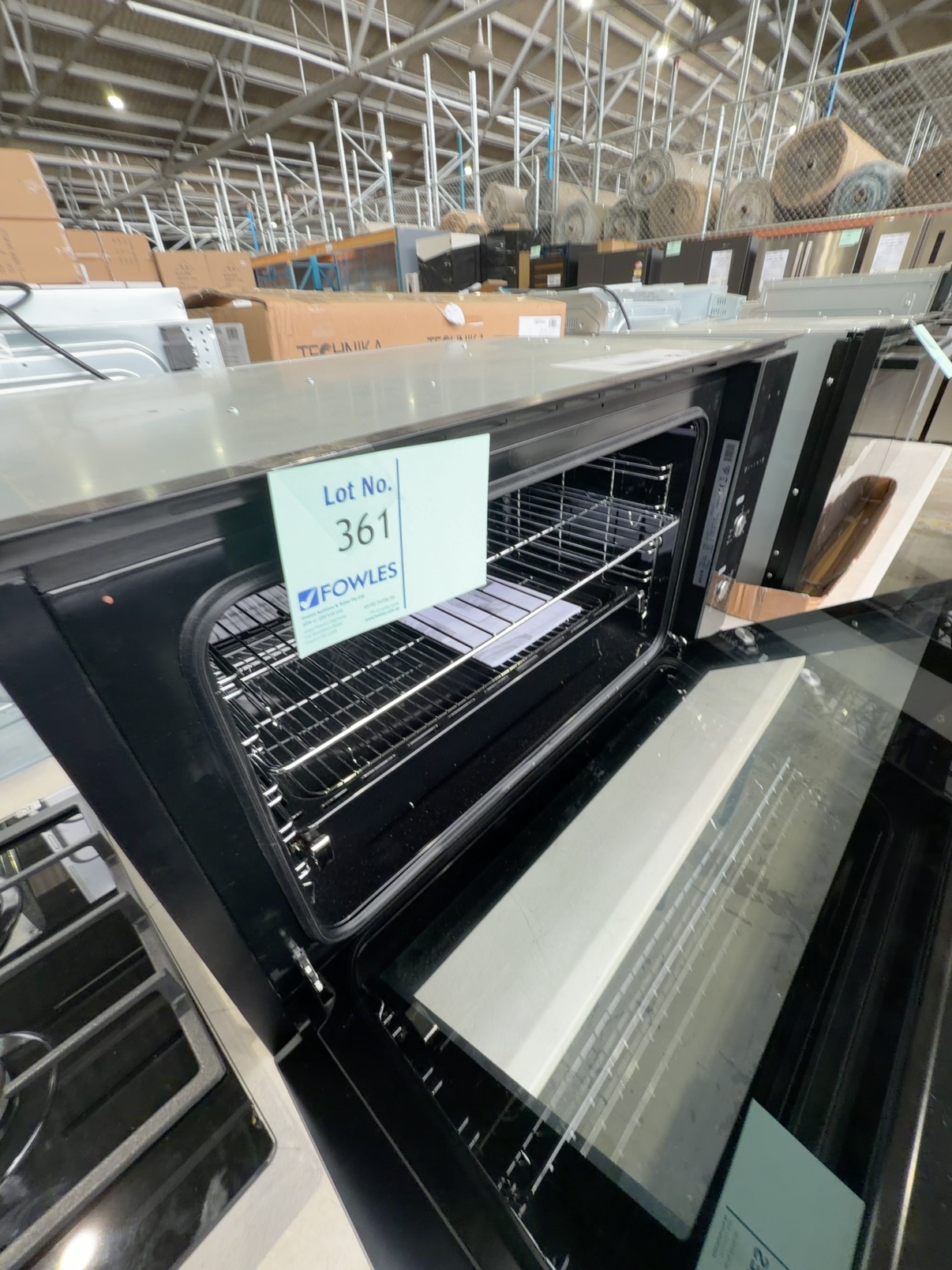 EX DISPLAY EURO 900MM ELECTRIC OVEN, EO900LSX, 10 FUNCTIONS, TRIPLE GLAZED DOOR, WITH 3 MONTH WARRANTY EX DISPLAY EURO 900MM ELECTRIC OVEN, EO900LSX, 10 FUNCTIONS, TRIPLE GLAZED DOOR, WITH 3 MONTH WARRANTY