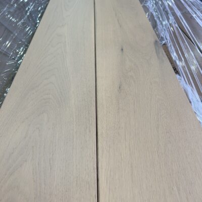 1900X190X15/2MM BAGUETTE S001 ENGINEERED FLOORING- (50 BOXES X 2.166M2) 1900X190X15/2MM BAGUETTE S001 ENGINEERED FLOORING- (50 BOXES X 2.166M2)