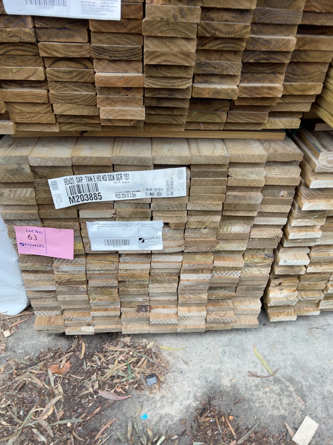 90X22 TAN E H3 TREATED PINE DECKING-224/3.6 (THIS PACK IS AGED STOCK AND SOLD AS IS) 90X22 TAN E H3 TREATED PINE DECKING-224/3.6 (THIS PACK IS AGED STOCK AND SOLD AS IS)