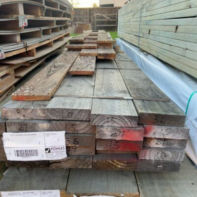 PACK OF WEATHERED PINE AND DECKING