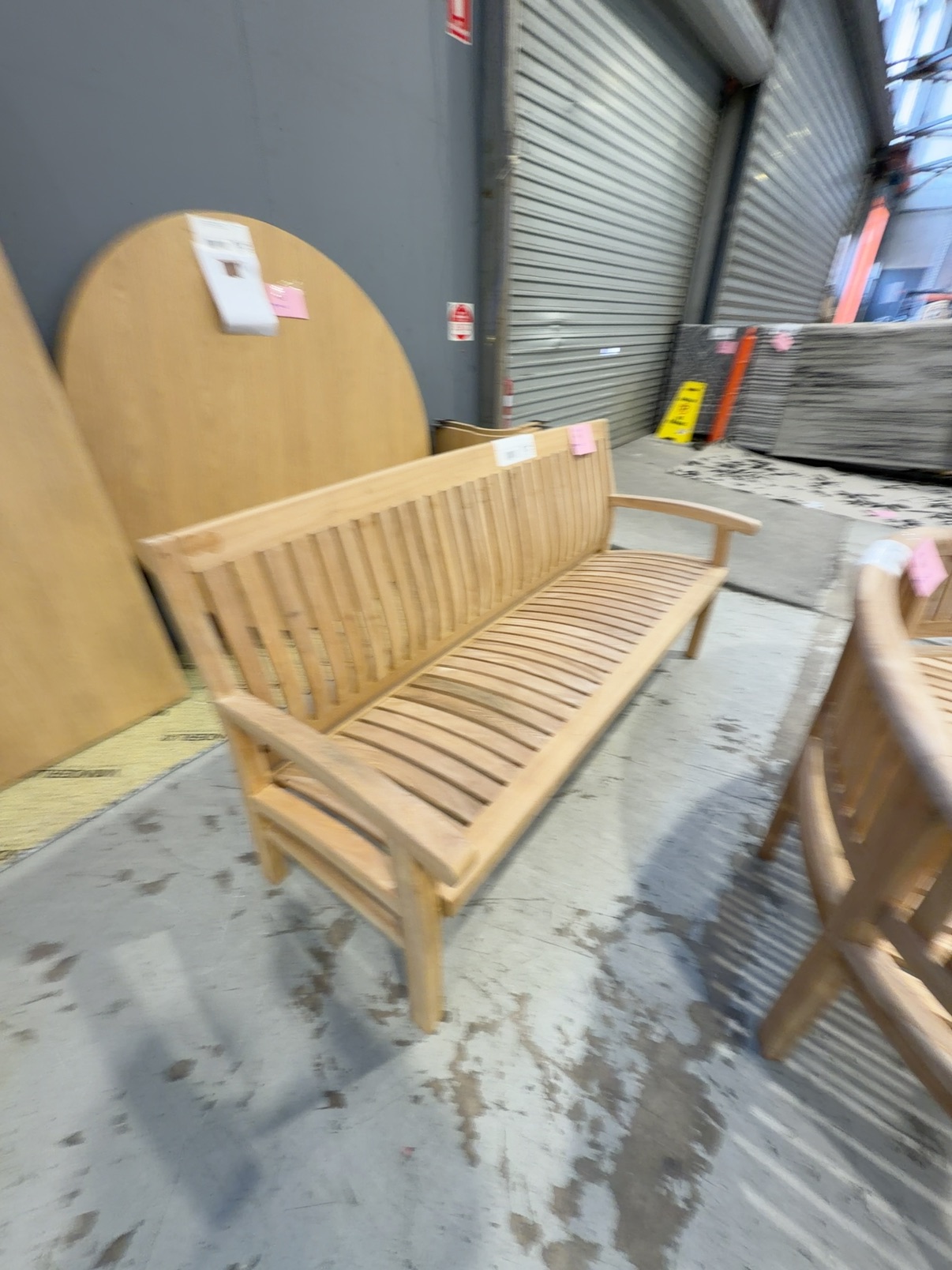 NEW PLANTATION TEAK 1800MM KINGSTON GARDEN SEAT RRP$1390 NEW PLANTATION TEAK 1800MM KINGSTON GARDEN SEAT RRP$1390