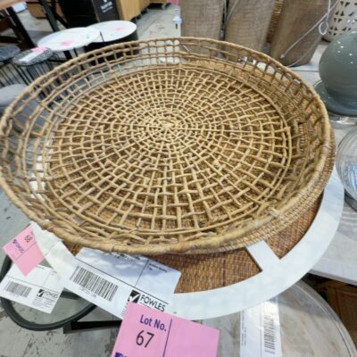 EX STAGING - LOT OF ASSORTED DECORATOR ITEMS - ROUND RATTAN MIRROR & 2 X RATTAN TRAYS, SOLD AS IS EX STAGING - LOT OF ASSORTED DECORATOR ITEMS - ROUND RATTAN MIRROR & 2 X RATTAN TRAYS, SOLD AS IS