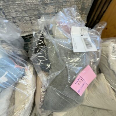 EX STAGING - BAG OF ASSORTED DESIGNER CUSHIONS, SOLD AS IS EX STAGING - BAG OF ASSORTED DESIGNER CUSHIONS, SOLD AS IS