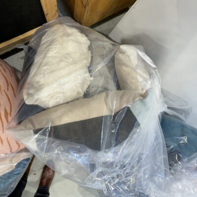 EX STAGING - BAG OF ASSORTED DESIGNER CUSHIONS, SOLD AS IS EX STAGING - BAG OF ASSORTED DESIGNER CUSHIONS, SOLD AS IS
