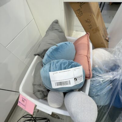 EX STAGING - CRATE OF CUSHIONS, SOLD AS IS EX STAGING - CRATE OF CUSHIONS, SOLD AS IS