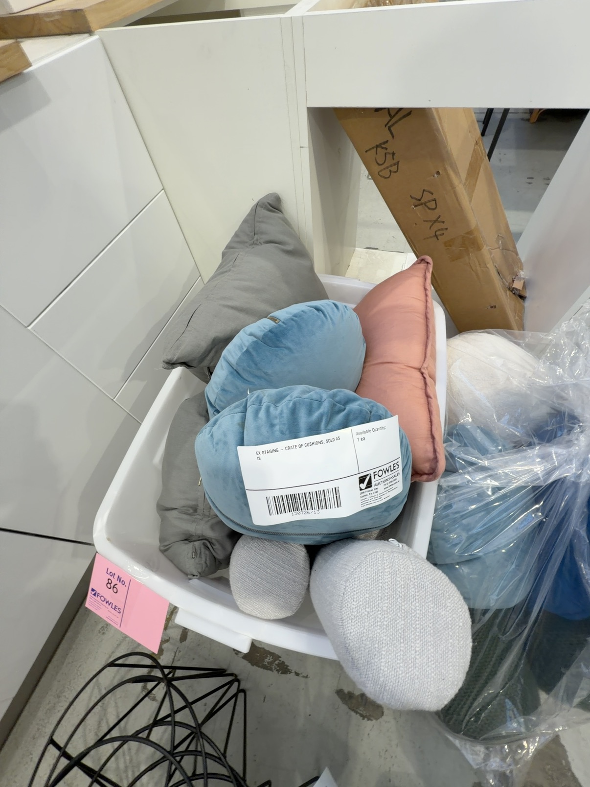 EX STAGING - CRATE OF CUSHIONS, SOLD AS IS EX STAGING - CRATE OF CUSHIONS, SOLD AS IS