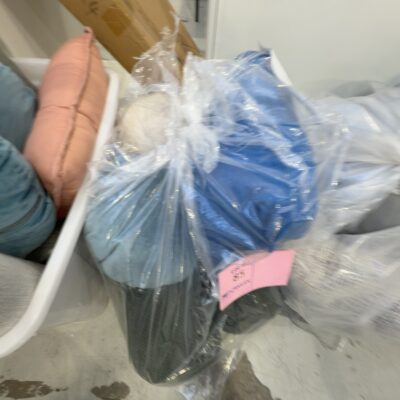 EX STAGING - BAG OF CUSHIONS, SOLD AS IS EX STAGING - BAG OF CUSHIONS, SOLD AS IS