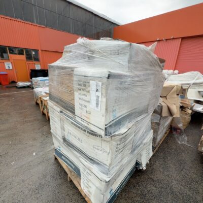 2 X PALLETS OF ASSORTED TOILET SUITES & BASES, SOLD AS IS 2 X PALLETS OF ASSORTED TOILET SUITES & BASES, SOLD AS IS