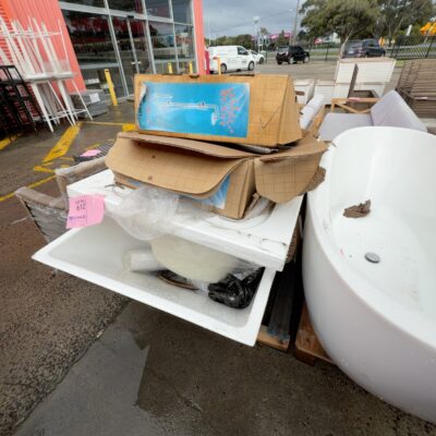 PALLET OF WITH FREESTANDING & DROP IN BATH, WITH ASSORTED ACCESSORIES, SOLD AS IS PALLET OF WITH FREESTANDING & DROP IN BATH, WITH ASSORTED ACCESSORIES, SOLD AS IS