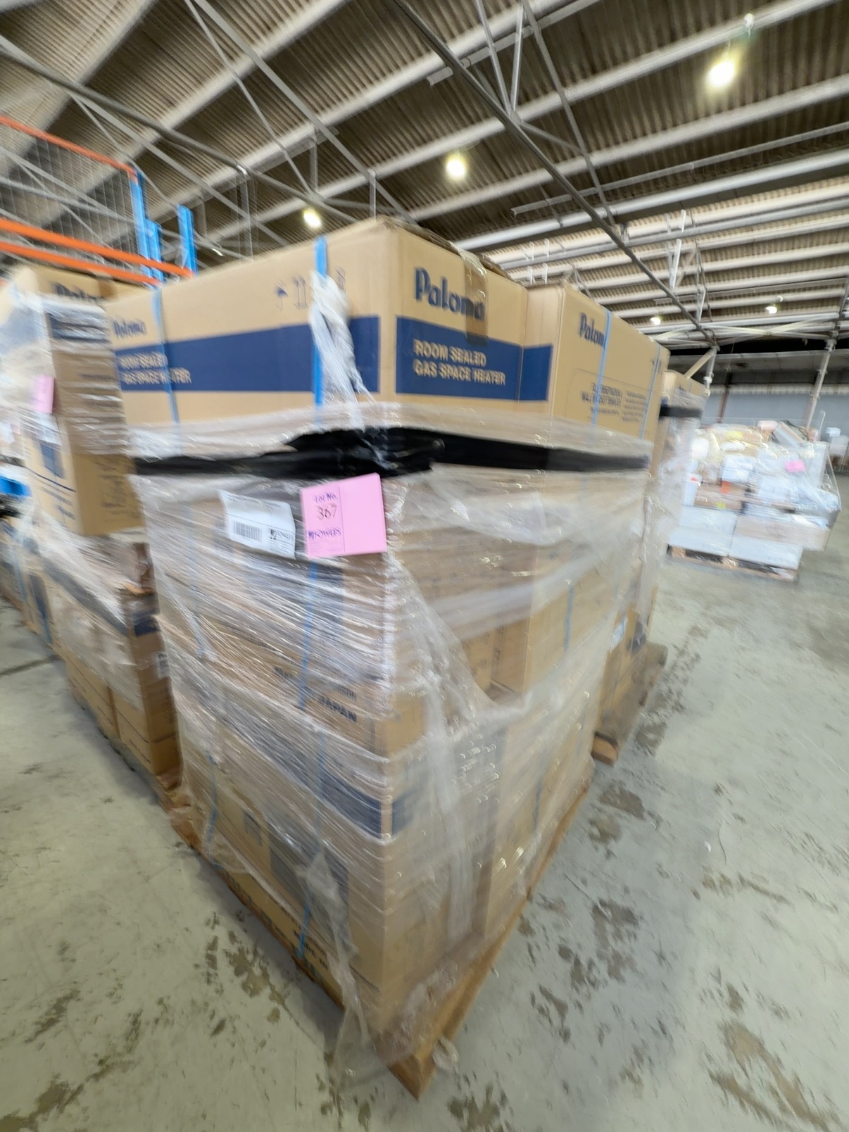 PALLET OF PALOMA NATURAL GAS HEATERS, SOLD AS IS PALLET OF PALOMA NATURAL GAS HEATERS, SOLD AS IS