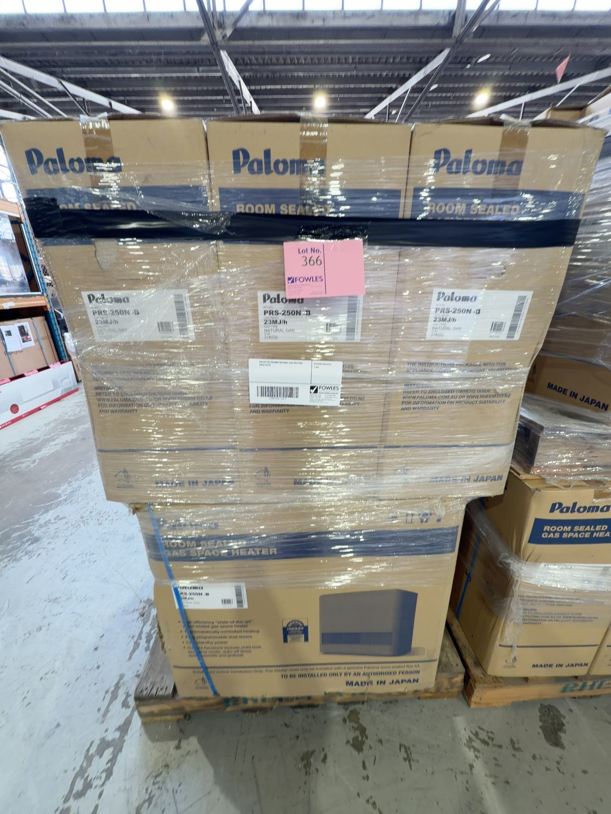 PALLET OF PALOMA NATURAL GAS HEATERS, SOLD AS IS PALLET OF PALOMA NATURAL GAS HEATERS, SOLD AS IS