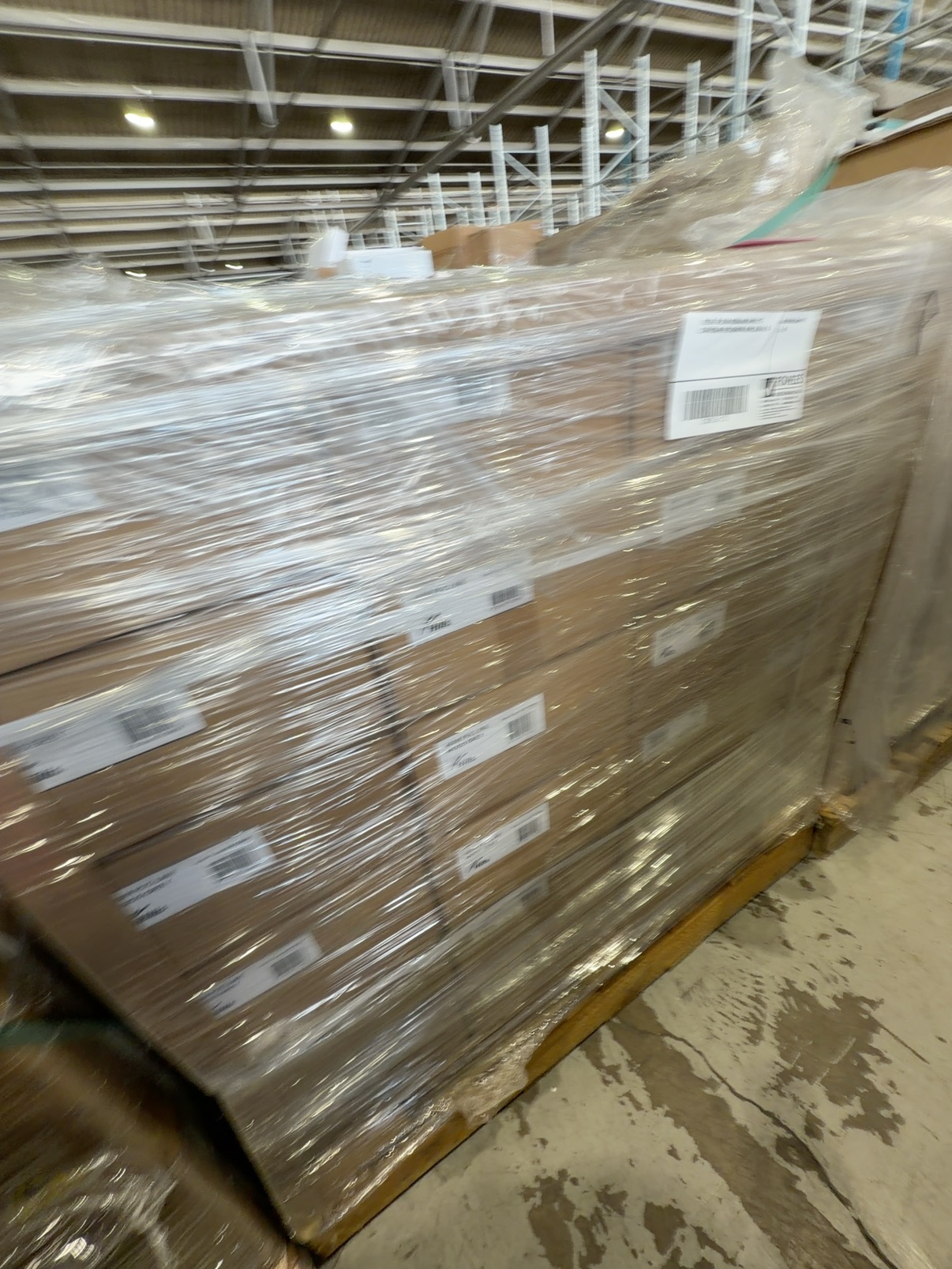 PALLET OF BULK WOODLAND GREY PVC CLOTHESLINE REPLACEMENT 400M, SOLD AS IS PALLET OF BULK WOODLAND GREY PVC CLOTHESLINE REPLACEMENT 400M, SOLD AS IS