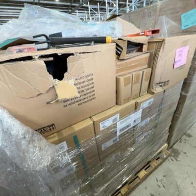 PALLET OF MIXED GARDENING ITEMS, INCLUDING PVC DUNE CLOTHESLINE REPLACEMENT, HACKSAWS, CULTIVATORS, HACKSAW BLADES, ETC PALLET OF MIXED GARDENING ITEMS, INCLUDING PVC DUNE CLOTHESLINE REPLACEMENT, HACKSAWS, CULTIVATORS, HACKSAW BLADES, ETC