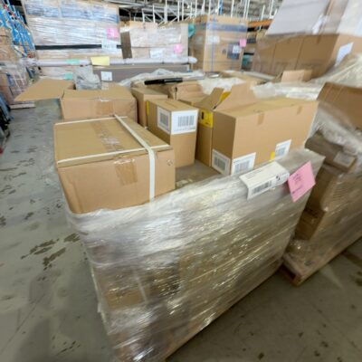 PALLET OF MIXED GARDENING ITEMS INLCUDING POPE 19MM SURE CONNECTORS & HACKSAWS SOLD AS IS PALLET OF MIXED GARDENING ITEMS INLCUDING POPE 19MM SURE CONNECTORS & HACKSAWS SOLD AS IS