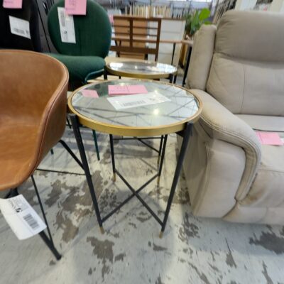 EX STAGING - MIRROR SIDE TABLE, SOLD AS IS EX STAGING - MIRROR SIDE TABLE, SOLD AS IS