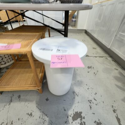 EX STAGING - WHITE SIDE TABLE, SOLD AS IS EX STAGING - WHITE SIDE TABLE, SOLD AS IS