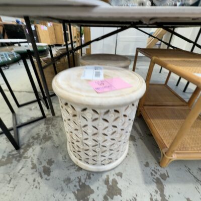 EX STAGING - CARVED TIMBER ROUND SIDE TABLE, SOLD AS IS EX STAGING - CARVED TIMBER ROUND SIDE TABLE, SOLD AS IS