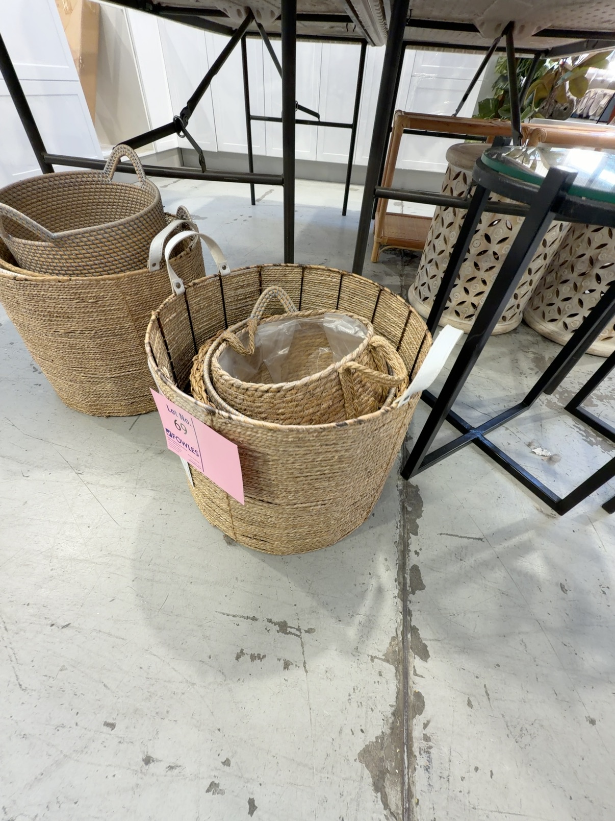 EX STAGING - LOT OF STORAGE BASKETS, SOLD AS IS EX STAGING - LOT OF STORAGE BASKETS, SOLD AS IS