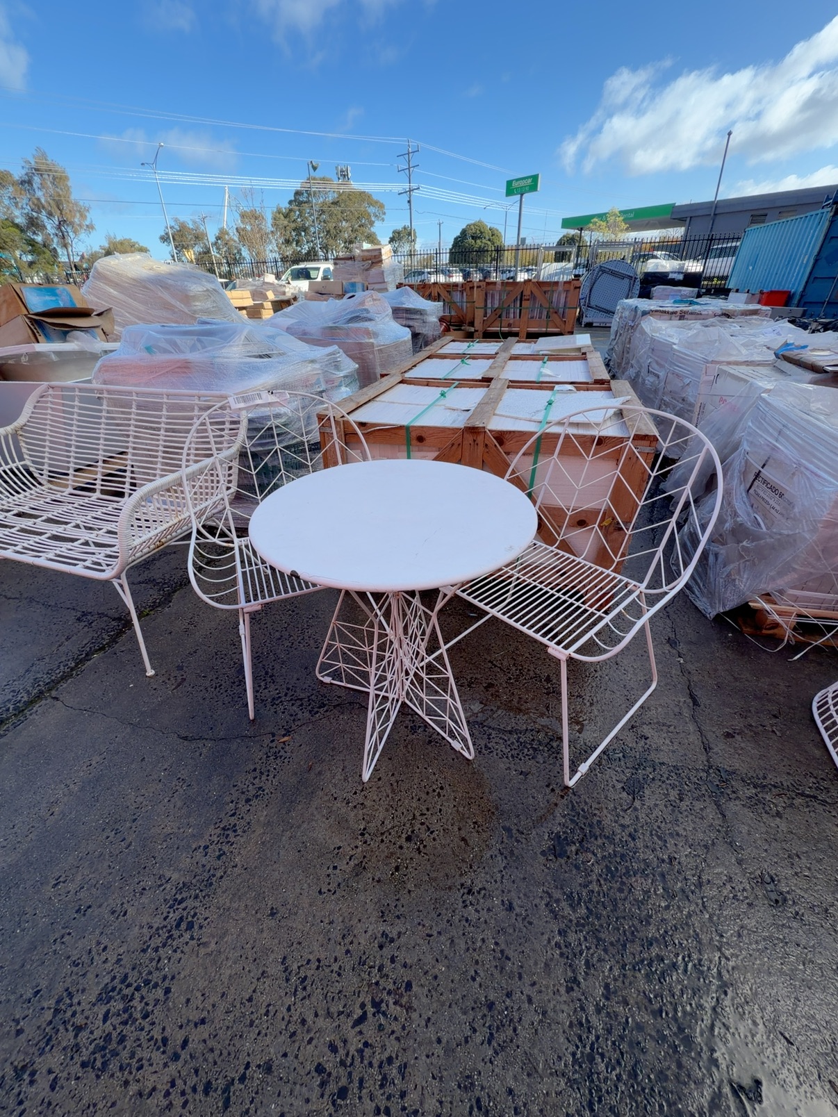 EXSTAGING - WHITE WIRE OUTDOOR SETTING - 2 CHAIRS & FOLDING TABLE, SOLD AS IS EXSTAGING - WHITE WIRE OUTDOOR SETTING - 2 CHAIRS & FOLDING TABLE, SOLD AS IS