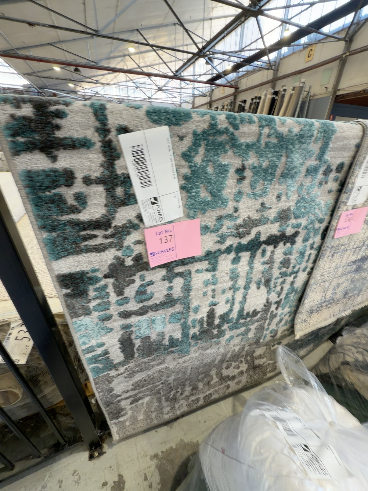 EX STAGING - FLOOR RUG, SOLD AS IS EX STAGING - FLOOR RUG, SOLD AS IS